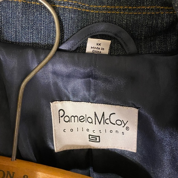 Stylish Denim Jacket - Picture 8 of 8